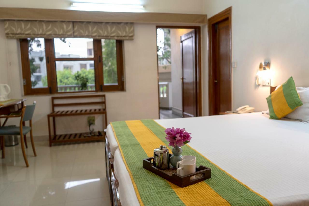 Giri Homestay By Vista Rooms Jaipur Exterior foto