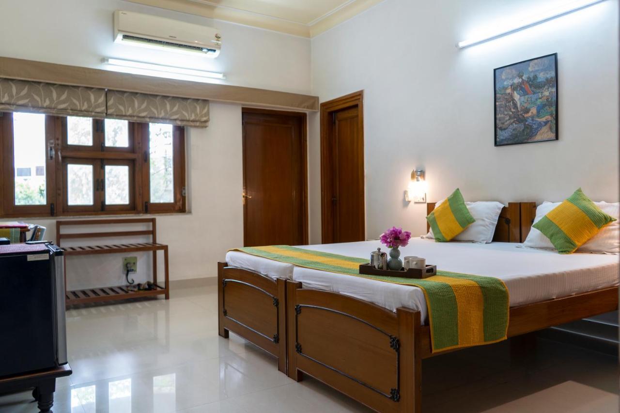 Giri Homestay By Vista Rooms Jaipur Exterior foto